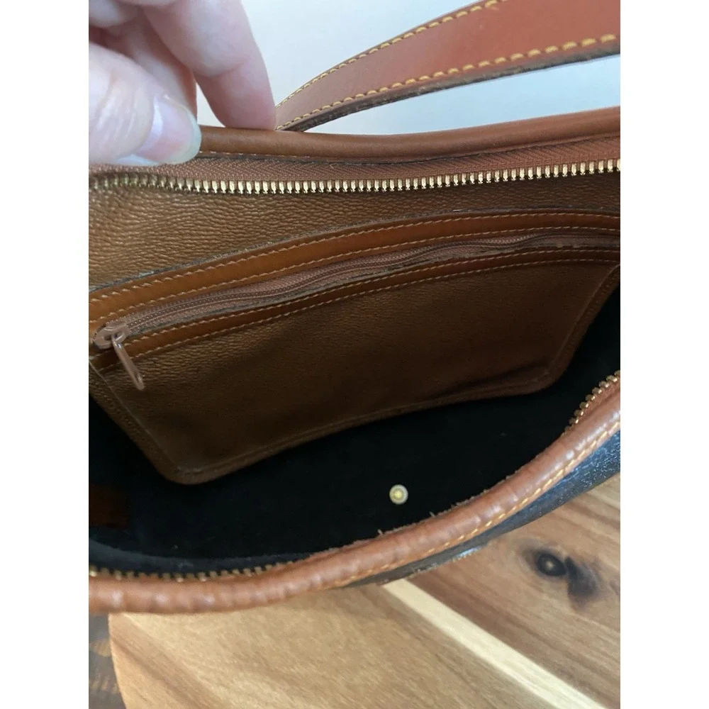 Vintage Dooney & Bourke Classic All Weather Shoulder Hobo Bag Brown Trim GUC